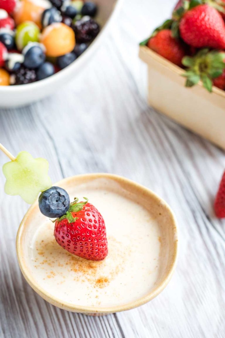 Healthy SugaredVanilla Yogurt Fruit Dip