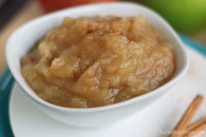 Easy Homemade Applesauce Recipe (With a Deliciously Healthy Twist)