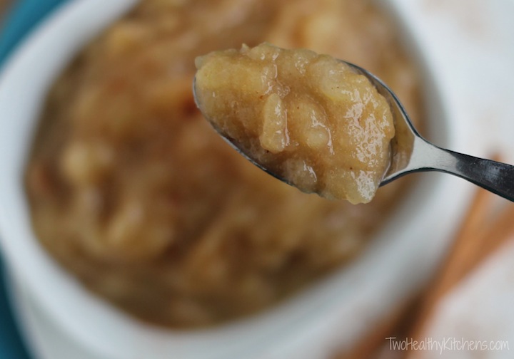 Easy Homemade Applesauce Recipe (With a Deliciously Healthy Twist)