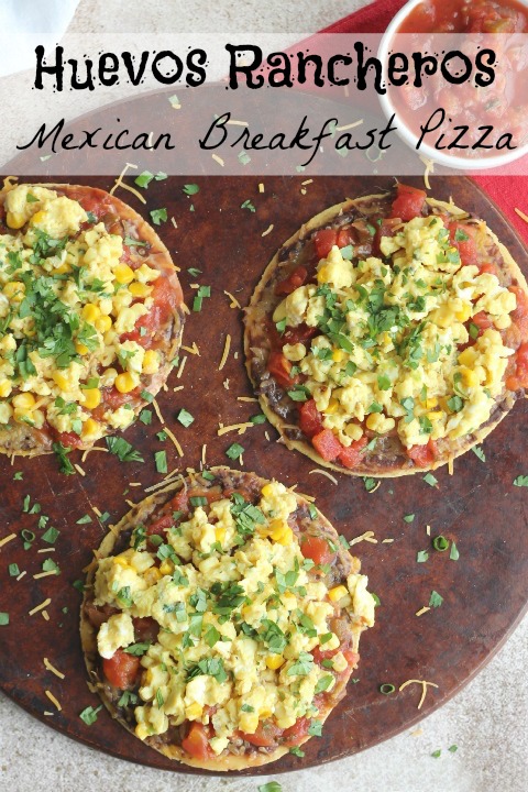 Huevos Rancheros Mexican Breakfast Pizza Recipe {www.TwoHealthyKitchens.com}