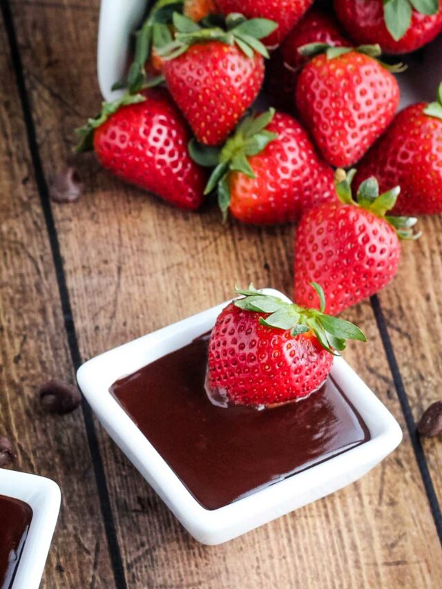 cropped-Easy-Chocolate-Dip-Recipe.jpg