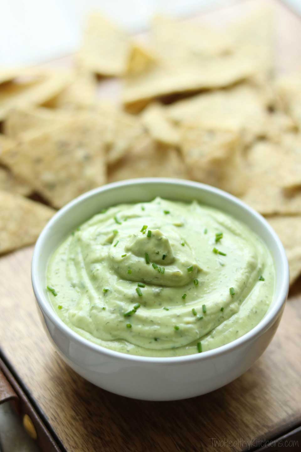 Just 5 minutes to full-on, creamy, avocado joy! Our Avocado Ranch Dip with Greek Yogurt shot straight into our list of top healthy recipes! 