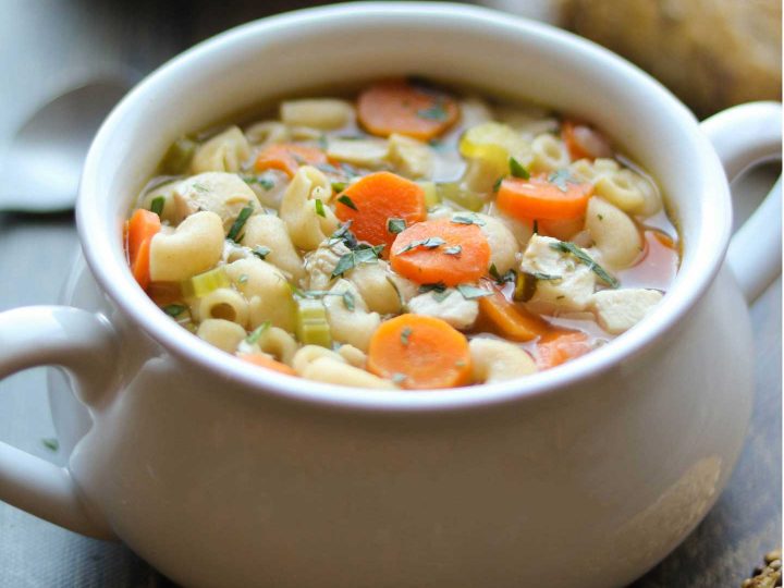 https://twohealthykitchens.com/wp-content/uploads/2018/01/Quick-Easy-Chicken-Noodle-Soup-Rotisserie-Chicken-square-720x540.jpg