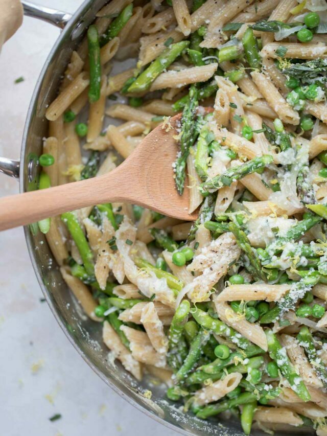 One-Pot Whole-Wheat Pasta with Asparagus, Peas and Parmesan Story