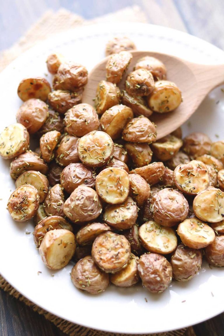 Easy Rosemary Roasted Potatoes