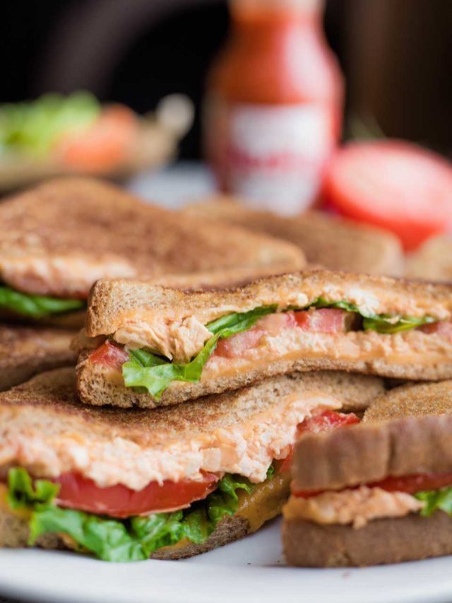 Grilled Buffalo Chicken Dip and Cheese Sandwiches Story