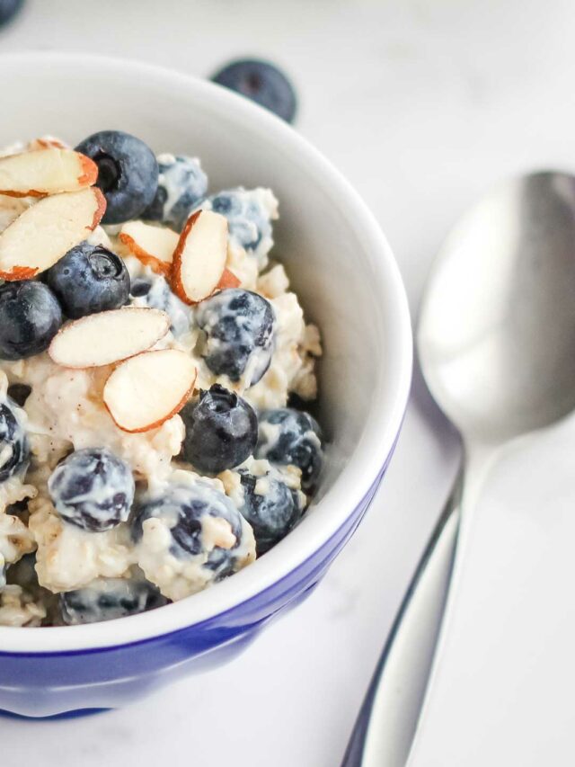 Blueberry Overnight Oats Story