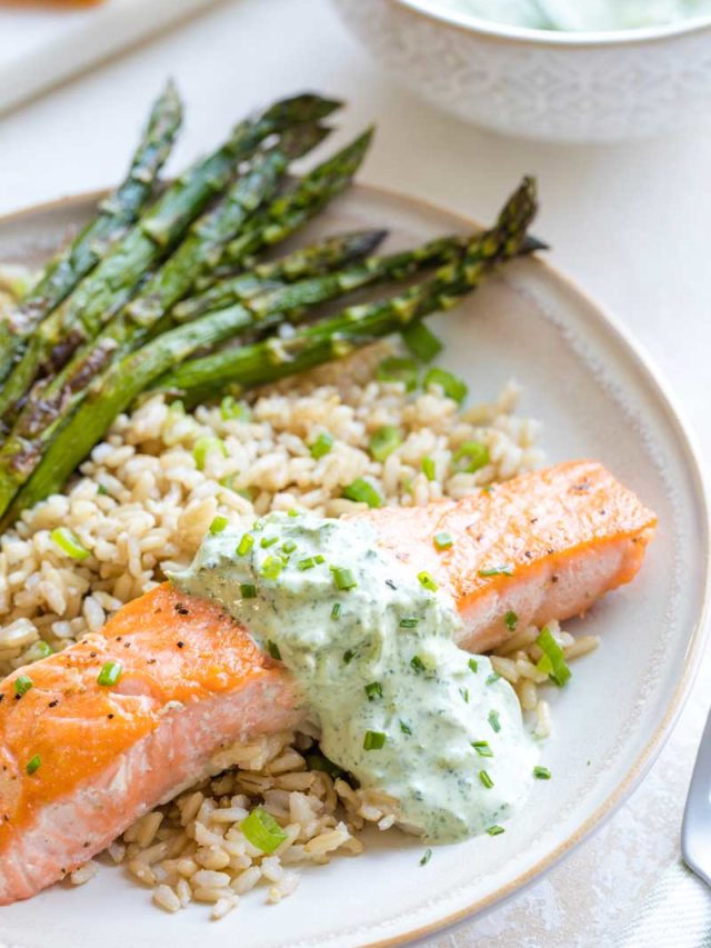 15-Minute Pan Seared Salmon with Basil Tzatziki Story