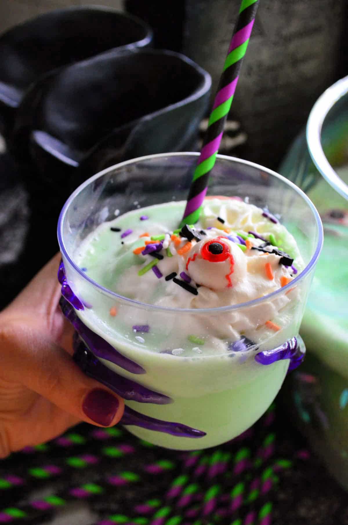 10 Non Alcoholic Halloween Punch Recipes Spooky & So Easy!