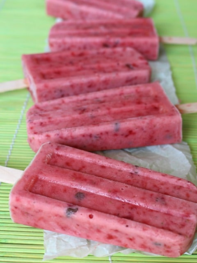 Strawberry Sundae Yogurt Ice Pops Story