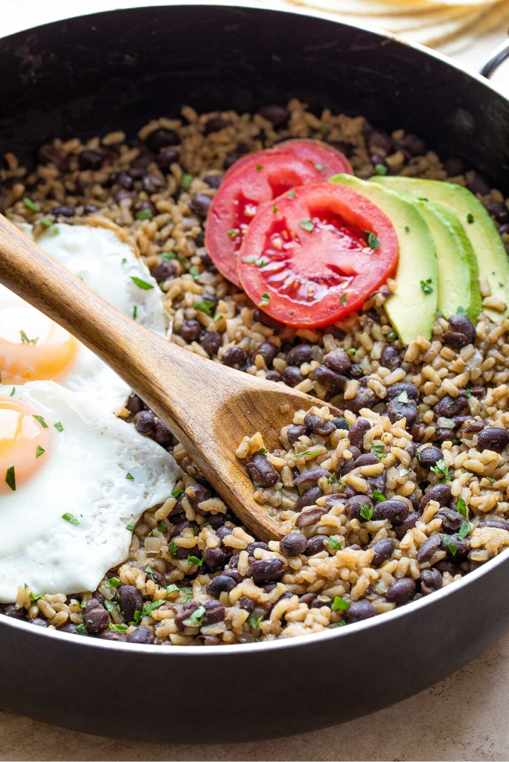 Gallo Pinto Recipe: Costa Rican Rice and Beans (Authentic + Variations)